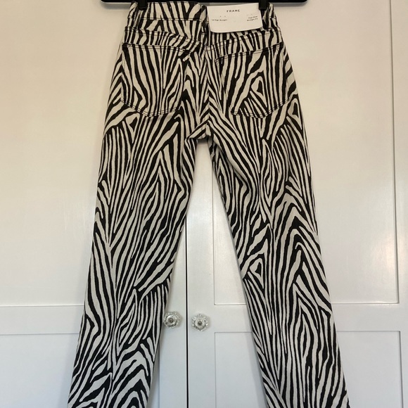 BRAND NEW FRAME DENIM WITH TAGS - Picture 2 of 3